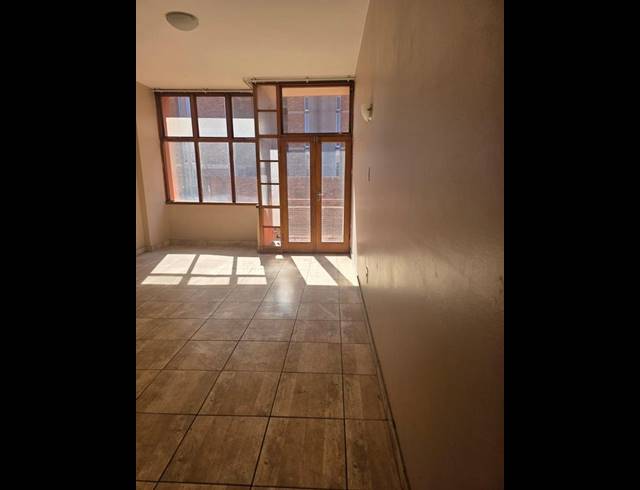 1 BEDROOM APARTMENT FOR SALE IN ARCADIA